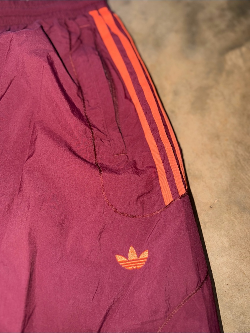 adidas Originals Burgundy Trefoil Track Jogger Pants Medium - Picture 2 of 12